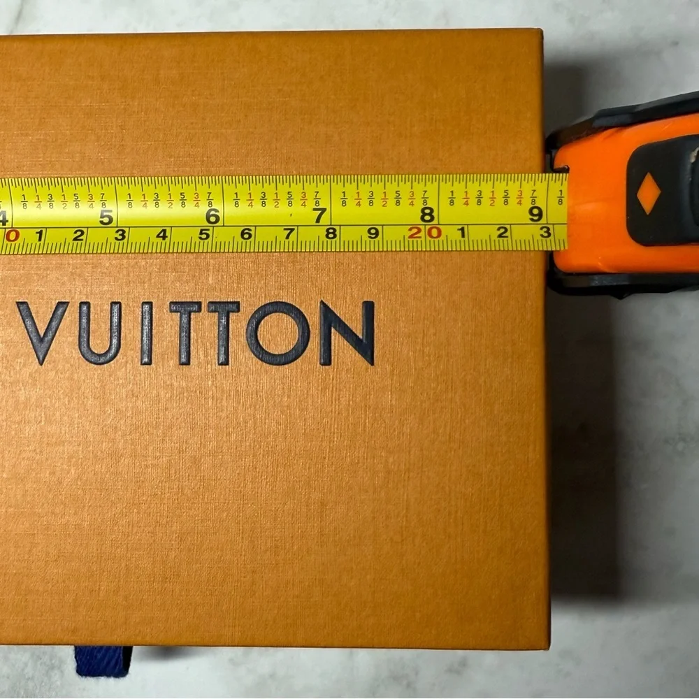 Louis Vuitton excellent pre